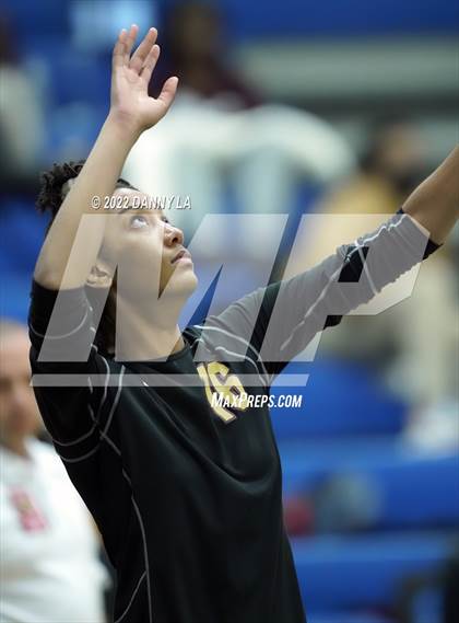 Thumbnail 1 in Middletown vs. Douglass (MPSSAA Class 2A State Semifinal) photogallery.
