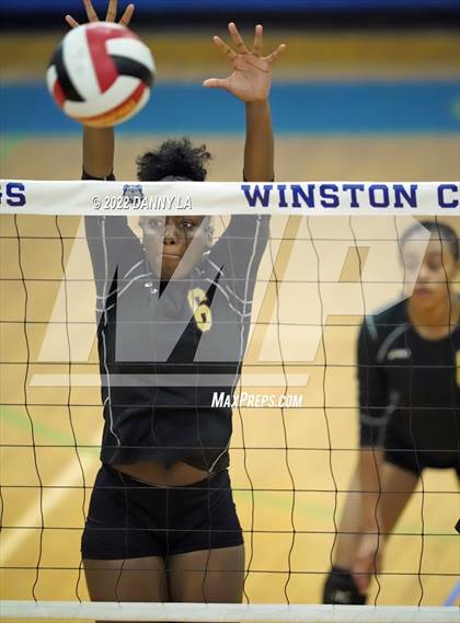 Thumbnail 2 in Middletown vs. Douglass (MPSSAA Class 2A State Semifinal) photogallery.