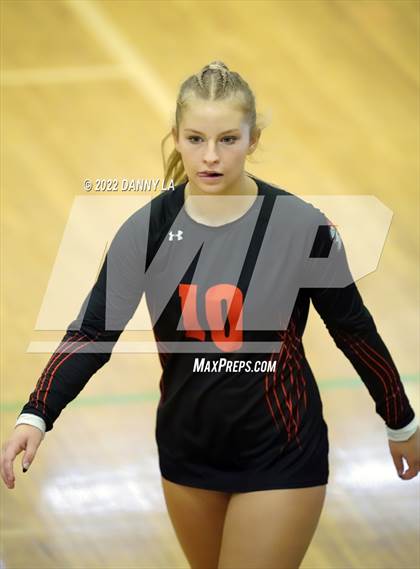 Thumbnail 2 in Middletown vs. Douglass (MPSSAA Class 2A State Semifinal) photogallery.