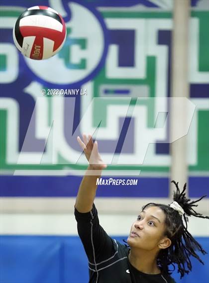Thumbnail 2 in Middletown vs. Douglass (MPSSAA Class 2A State Semifinal) photogallery.