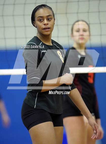 Thumbnail 1 in Middletown vs. Douglass (MPSSAA Class 2A State Semifinal) photogallery.
