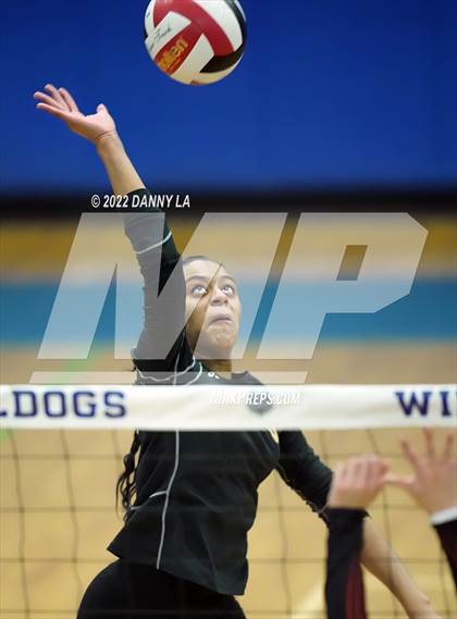 Thumbnail 3 in Middletown vs. Douglass (MPSSAA Class 2A State Semifinal) photogallery.