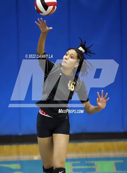 Thumbnail 3 in Middletown vs. Douglass (MPSSAA Class 2A State Semifinal) photogallery.