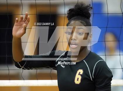 Thumbnail 2 in Middletown vs. Douglass (MPSSAA Class 2A State Semifinal) photogallery.