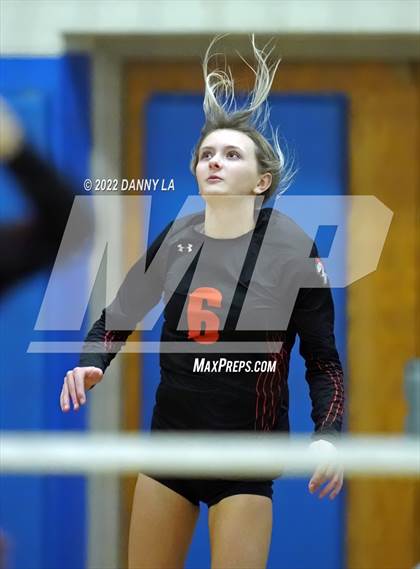 Thumbnail 3 in Middletown vs. Douglass (MPSSAA Class 2A State Semifinal) photogallery.