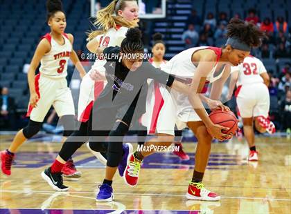 Thumbnail 2 in Sacramento vs. Antelope (CIF SJS D 2 Final) photogallery.
