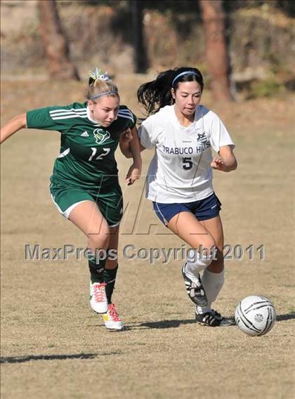 Thumbnail 3 in La Costa Canyon vs. Trabuco Hills (Excalibur)  photogallery.