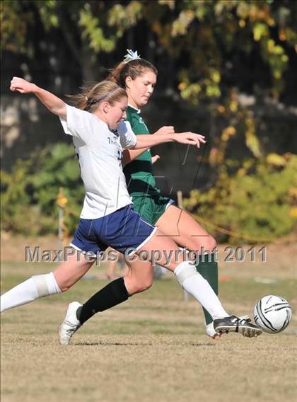 Thumbnail 2 in La Costa Canyon vs. Trabuco Hills (Excalibur)  photogallery.