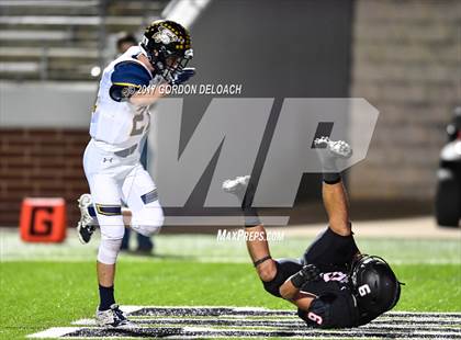 Thumbnail 2 in Stephenville vs. Argyle (UIL 4A D1 Region Semifinal) photogallery.