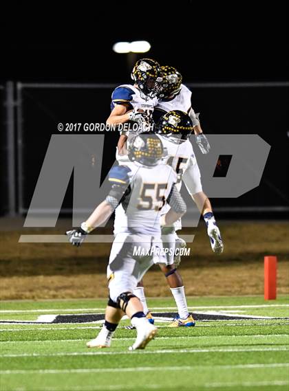 Thumbnail 3 in Stephenville vs. Argyle (UIL 4A D1 Region Semifinal) photogallery.