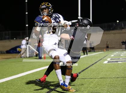 Thumbnail 3 in Stephenville vs. Argyle (UIL 4A D1 Region Semifinal) photogallery.