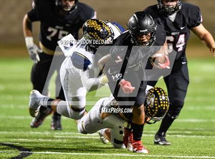 Thumbnail 1 in Stephenville vs. Argyle (UIL 4A D1 Region Semifinal) photogallery.