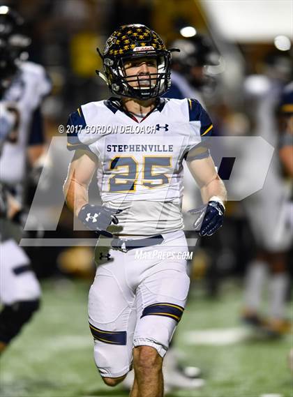 Thumbnail 2 in Stephenville vs. Argyle (UIL 4A D1 Region Semifinal) photogallery.