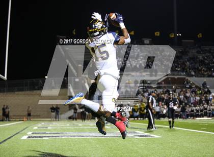 Thumbnail 3 in Stephenville vs. Argyle (UIL 4A D1 Region Semifinal) photogallery.