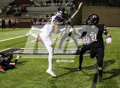 Thumbnail 1 in Stephenville vs. Argyle (UIL 4A D1 Region Semifinal) photogallery.