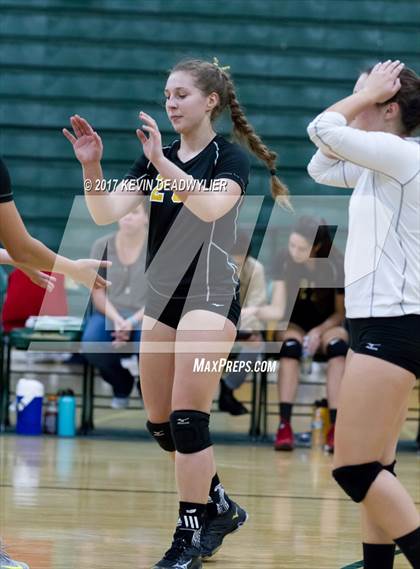 Thumbnail 1 in Royal vs. Pleasant Valley photogallery.