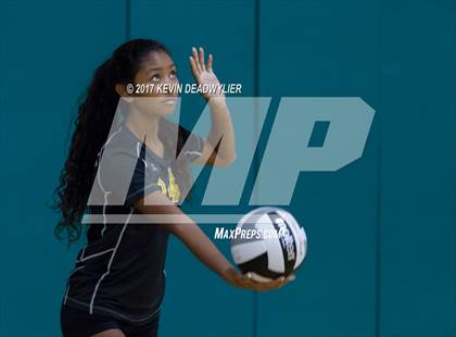 Thumbnail 3 in Royal vs. Pleasant Valley photogallery.