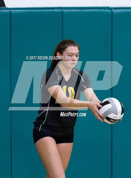 Thumbnail 1 in Royal vs. Pleasant Valley photogallery.