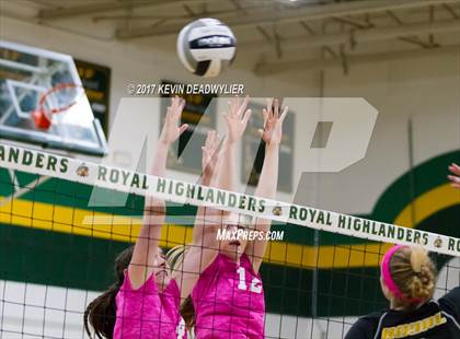 Thumbnail 2 in Royal vs. Pleasant Valley photogallery.