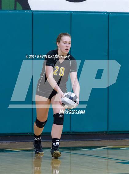 Thumbnail 3 in Royal vs. Pleasant Valley photogallery.