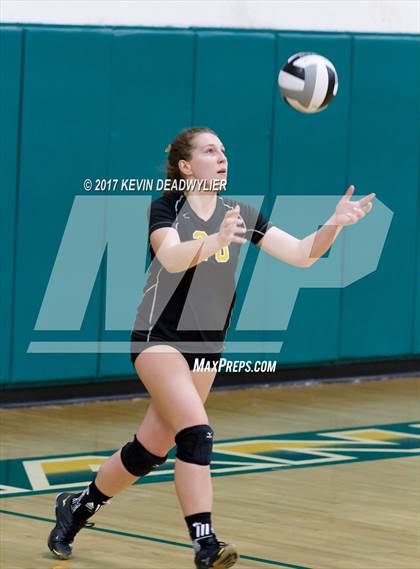 Thumbnail 3 in Royal vs. Pleasant Valley photogallery.