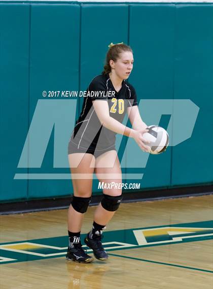 Thumbnail 2 in Royal vs. Pleasant Valley photogallery.
