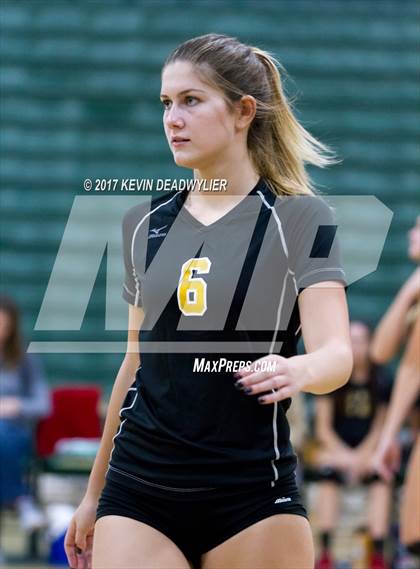 Thumbnail 3 in Royal vs. Pleasant Valley photogallery.