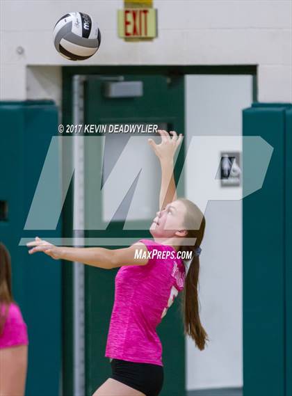 Thumbnail 1 in Royal vs. Pleasant Valley photogallery.