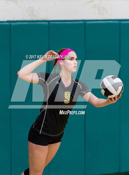 Thumbnail 1 in Royal vs. Pleasant Valley photogallery.