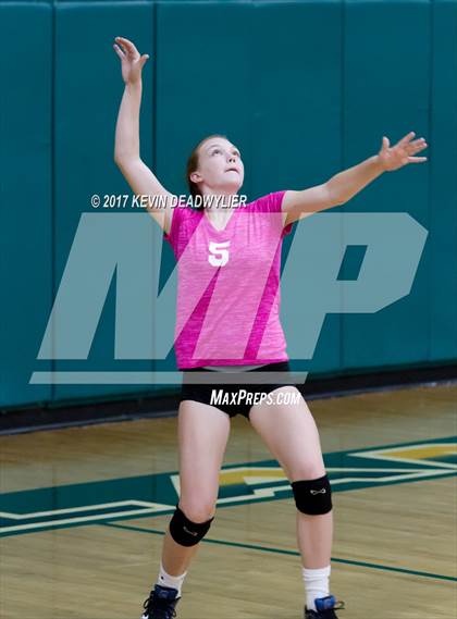 Thumbnail 2 in Royal vs. Pleasant Valley photogallery.