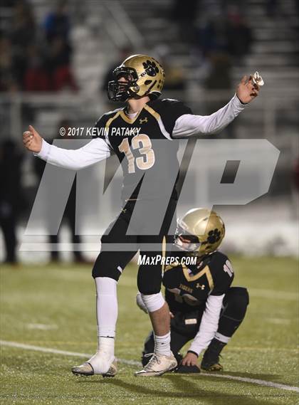 Thumbnail 3 in Masuk vs. Daniel Hand (CIAC Class L Final) photogallery.