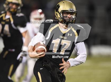 Thumbnail 1 in Masuk vs. Daniel Hand (CIAC Class L Final) photogallery.
