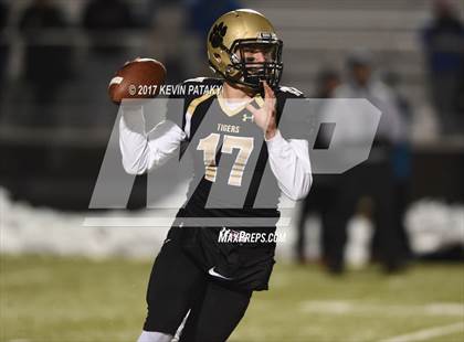 Thumbnail 1 in Masuk vs. Daniel Hand (CIAC Class L Final) photogallery.