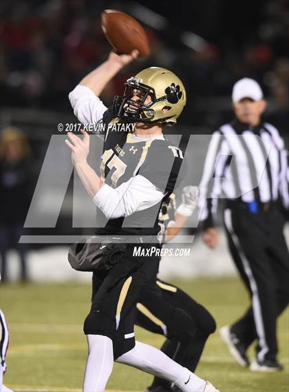 Thumbnail 1 in Masuk vs. Daniel Hand (CIAC Class L Final) photogallery.