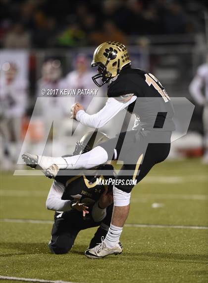 Thumbnail 3 in Masuk vs. Daniel Hand (CIAC Class L Final) photogallery.