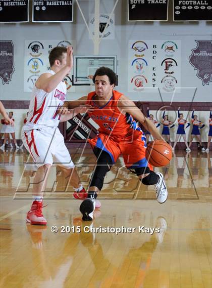 Thumbnail 2 in Christopher vs. Woodlawn (Sesser-Valier Holiday Tournament) photogallery.
