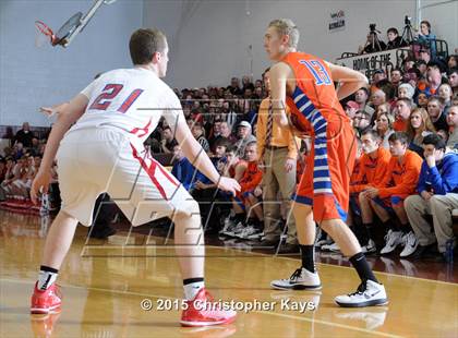 Thumbnail 3 in Christopher vs. Woodlawn (Sesser-Valier Holiday Tournament) photogallery.