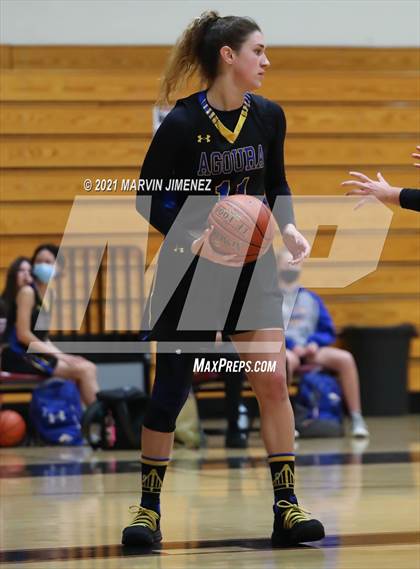 Thumbnail 3 in Oaks Christian vs Agoura photogallery.