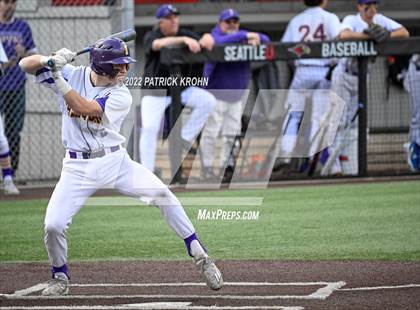 Thumbnail 3 in Skyline vs Issaquah (District 1/2 4A Playoffs) photogallery.