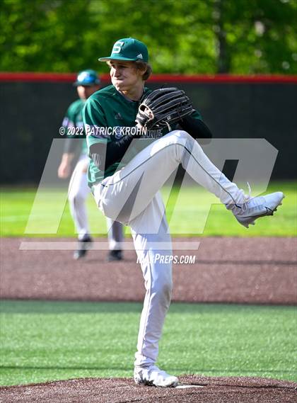 Thumbnail 1 in Skyline vs Issaquah (District 1/2 4A Playoffs) photogallery.