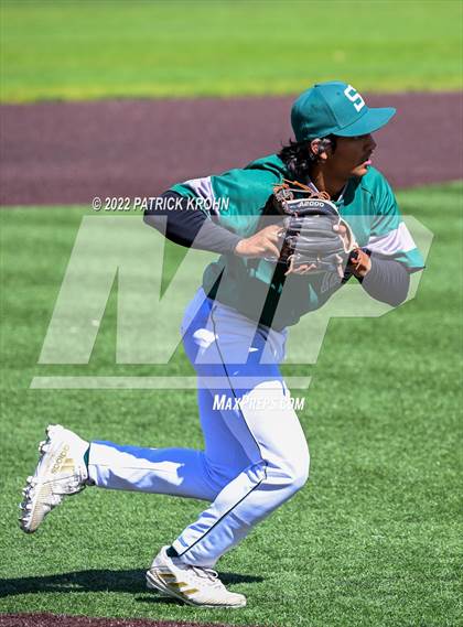 Thumbnail 2 in Skyline vs Issaquah (District 1/2 4A Playoffs) photogallery.