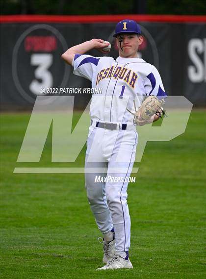 Thumbnail 3 in Skyline vs Issaquah (District 1/2 4A Playoffs) photogallery.