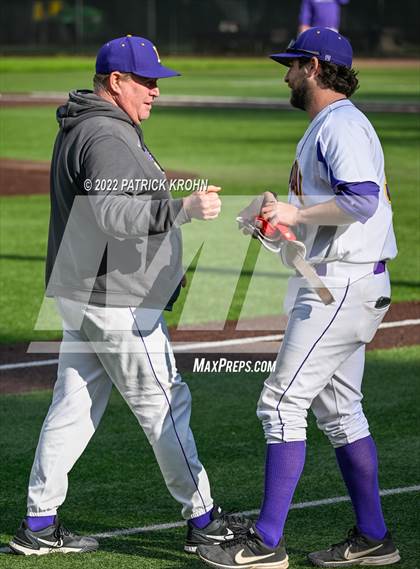 Thumbnail 3 in Skyline vs Issaquah (District 1/2 4A Playoffs) photogallery.
