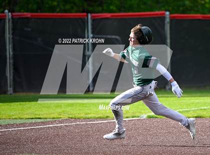 Thumbnail 1 in Skyline vs Issaquah (District 1/2 4A Playoffs) photogallery.