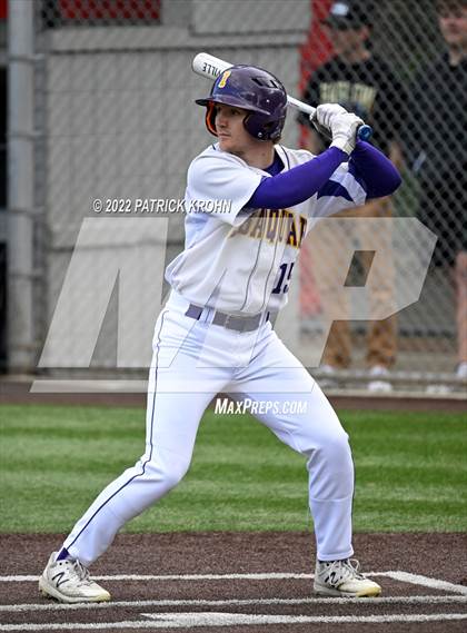 Thumbnail 3 in Skyline vs Issaquah (District 1/2 4A Playoffs) photogallery.