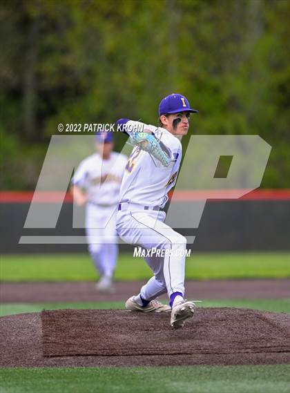Thumbnail 1 in Skyline vs Issaquah (District 1/2 4A Playoffs) photogallery.