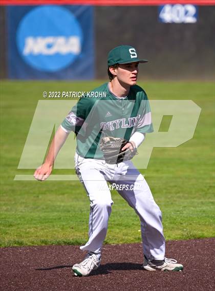 Thumbnail 1 in Skyline vs Issaquah (District 1/2 4A Playoffs) photogallery.