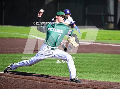 Thumbnail 1 in Skyline vs Issaquah (District 1/2 4A Playoffs) photogallery.