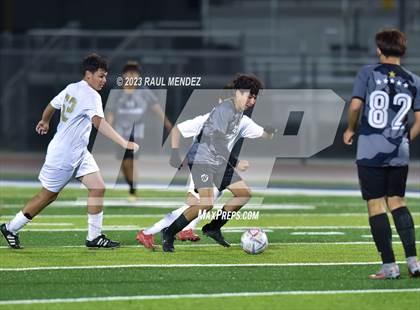 Thumbnail 3 in St. John Bosco vs Warren photogallery.