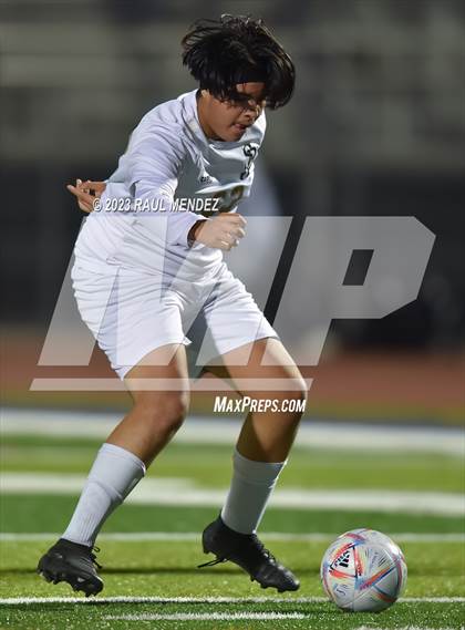 Thumbnail 3 in St. John Bosco vs Warren photogallery.